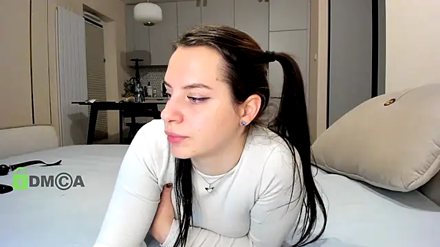 Snapshot of Candy48 chatting on December 12, 2024, 1:43 am Candy48 online show from December 12, 2024, 1:43 am