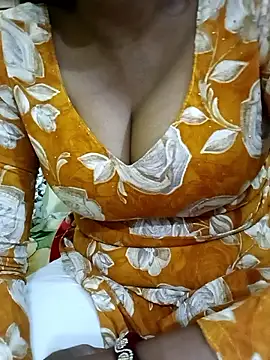 Lovely-baby2 online show from May 29, 2026, 2:59 pm