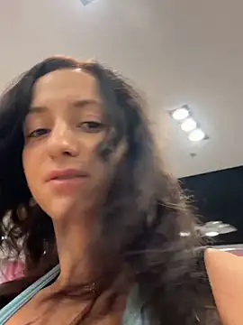 Snapshot of KarolDolly05 chatting on July 8, 2026, 4:55 pm KarolDolly05 online show from July 8, 2026, 4:55 pm