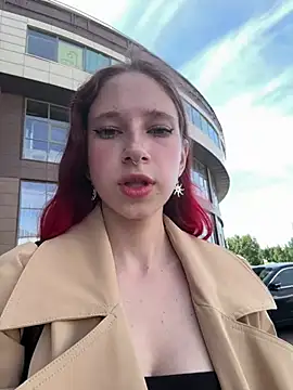Snapshot of michelle_lovique chatting on July 1, 2026, 7:21 am michelle lovique online show from July 1, 2026, 7:21 am