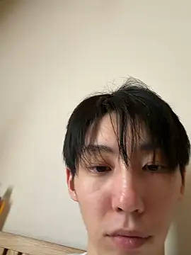 Snapshot of akty233 chatting on April 9, 2026, 5:29 am akty233 online show from April 9, 2026, 5:29 am