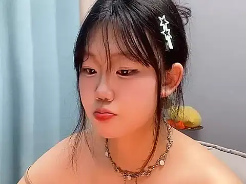 Snapshot of Lilababy00 chatting on April 9, 2026, 2:11 am Lilababy00 online show from April 9, 2026, 2:11 am