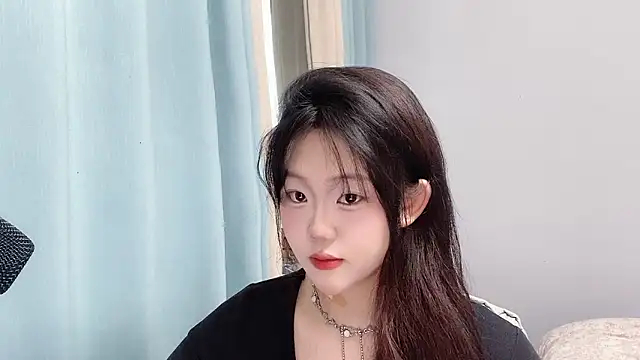 Lilababy00 online show from April 15, 2026, 2:18 am