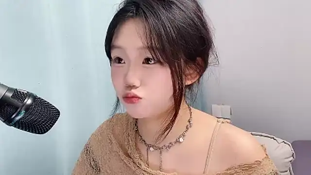 Lilababy00 online show from April 16, 2026, 3:18 am