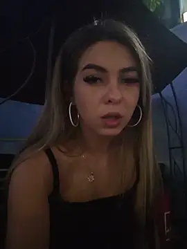 AylinRosee online show from June 26, 2026, 6:34 pm
