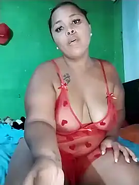 Nikita Glam online show from May 24, 2026, 2:49 am