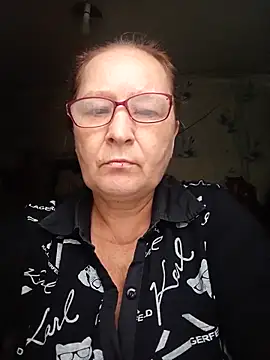 Snapshot of IngaLuna48 chatting on May 17, 2026, 6:11 am IngaLuna48 online show from May 17, 2026, 6:11 am