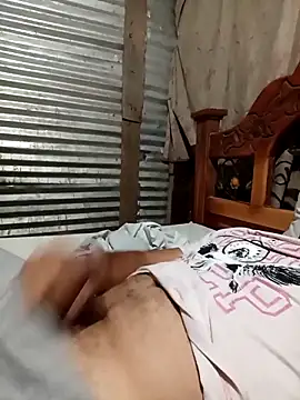 franDuxxx online show from April 14, 2026, 8:42 am