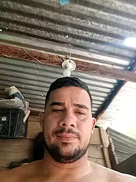 franDuxxx online show from April 15, 2026, 5:42 pm