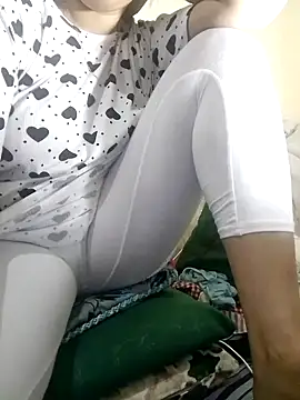 Snapshot of _RazaL_ chatting on April 21, 2026, 9:06 pm RazaL online show from April 21, 2026, 9:06 pm