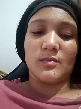 paola daza online show from April 12, 2026, 1:43 am