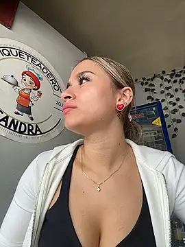 Snapshot of AmyRusso chatting on July 15, 2026, 6:02 pm AmyRusso online show from July 15, 2026, 6:02 pm