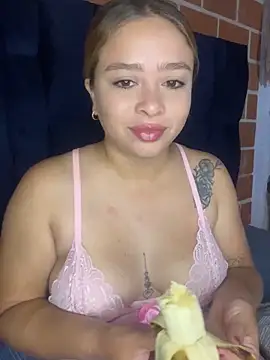 jade06  online show from May 29, 2026, 12:36 pm
