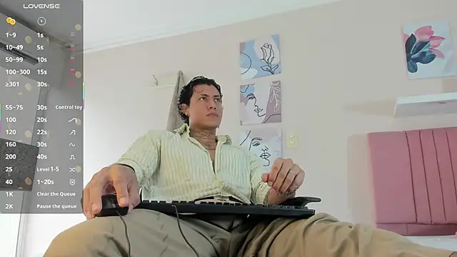 Snapshot of Damian_Romanoff chatting on May 14, 2026, 4:36 pm Damian Romanoff online show from May 14, 2026, 4:36 pm