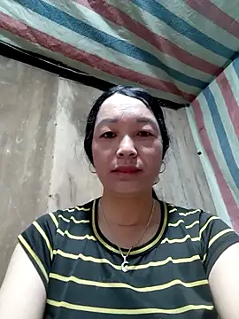 vanlucky2 online show from April 21, 2026, 11:07 pm