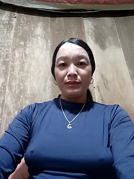 vanlucky2 online show from April 28, 2026, 2:49 am