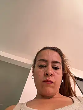 Snapshot of Natigoonzalez chatting on May 3, 2026, 5:41 pm Natigoonzalez online show from May 3, 2026, 5:41 pm