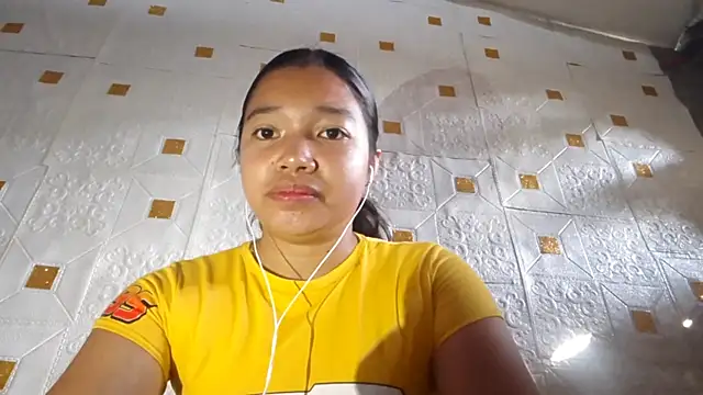 CecileLighty online show from April 11, 2026, 12:04 am