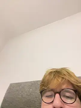 ardqreal online show from April 8, 2026, 10:43 pm