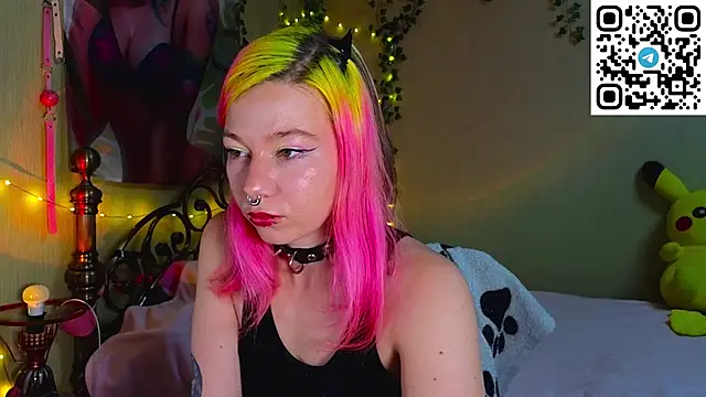 Snapshot of Sansarella chatting on November 19, 2025, 3:56 pm Sansarella online show from November 19, 2025, 3:56 pm