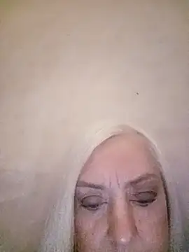 Snapshot of Julia20X chatting on April 9, 2026, 11:59 am Julia20X online show from April 9, 2026, 11:59 am