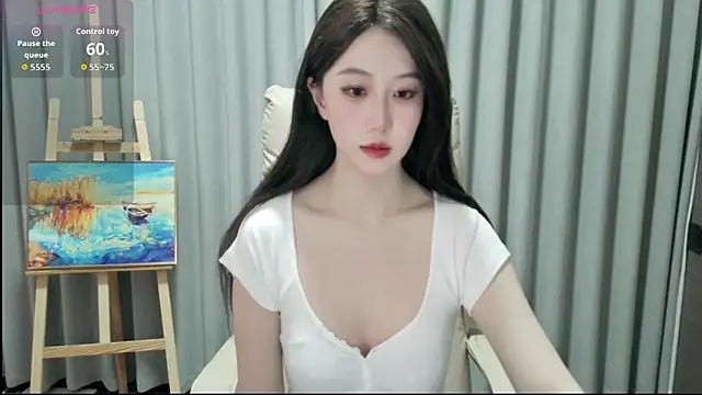 LUNYI-CC online show from June 8, 2026, 11:54 am