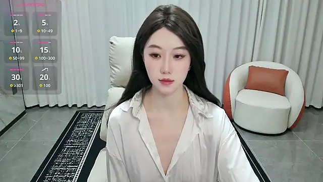 LUNYI-CC online show from June 21, 2026, 12:52 pm
