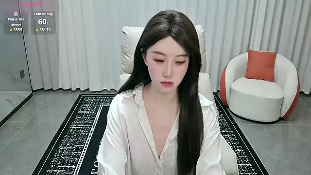 LUNYI-CC online show from June 26, 2026, 1:48 pm