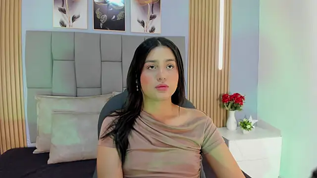  ValeryCooper online show from May 7, 2026, 11:48 am
