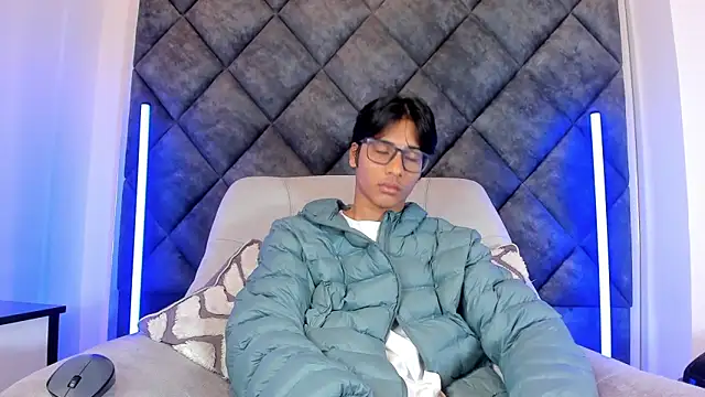 LiamKron online show from June 4, 2026, 11:27 am