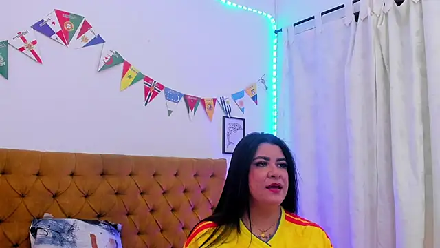 Snapshot of Katty_West chatting on June 27, 2026, 7:41 pm Katty West online show from June 27, 2026, 7:41 pm