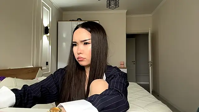 MardellHeavrin online show from April 21, 2026, 12:11 pm