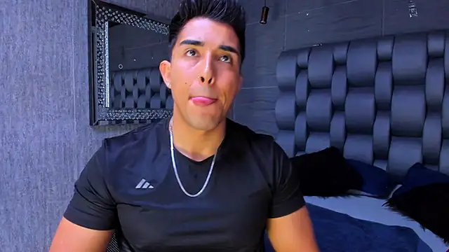 Snapshot of alangreek1 chatting on April 15, 2026, 11:05 pm alangreek1 online show from April 15, 2026, 11:05 pm