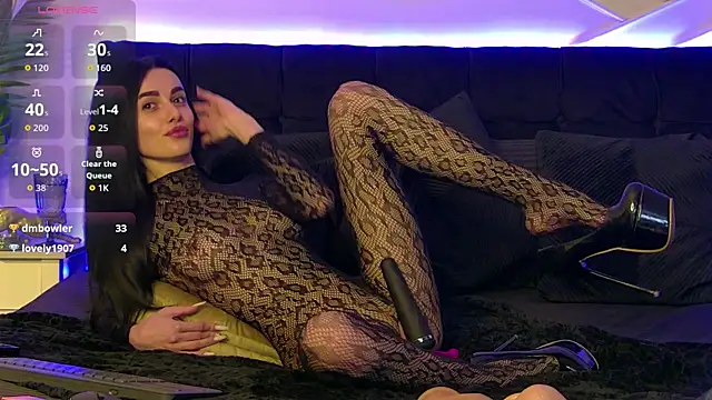 Snapshot of armina_red chatting on April 15, 2026, 4:30 am armina red online show from April 15, 2026, 4:30 am