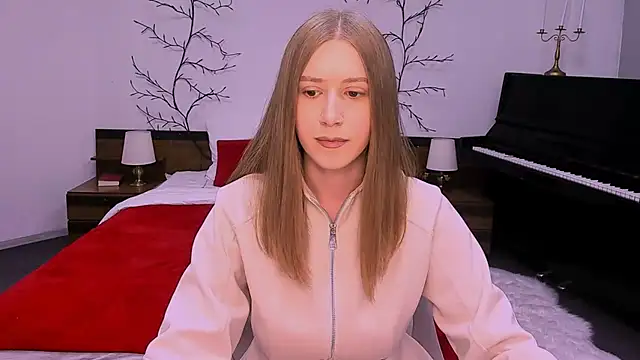 Snapshot of cheeky_chick chatting on April 13, 2026, 8:25 pm cheeky chick online show from April 13, 2026, 8:25 pm