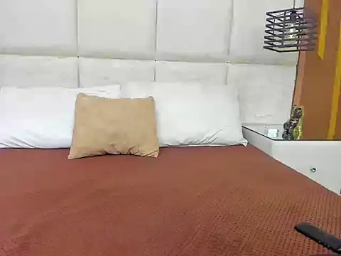 NobaCortez online show from April 9, 2026, 3:06 am