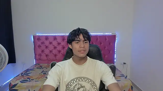 skinny sam online show from May 25, 2026, 5:24 am