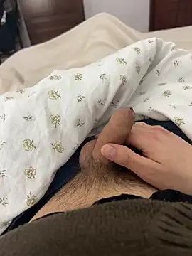 Snapshot of MikeMike189 chatting on April 8, 2026, 10:54 pm MikeMike189 online show from April 8, 2026, 10:54 pm