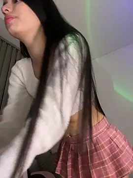 Giiasteele online show from April 10, 2026, 11:42 pm