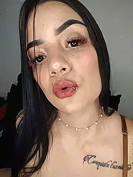 Snapshot of Luna_scarllet8 chatting on June 2, 2026, 12:12 am Luna scarllet8 online show from June 2, 2026, 12:12 am