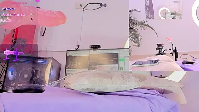 Snapshot of Sarah_Carter__ chatting on July 12, 2026, 2:35 am Sarah Carter online show from July 12, 2026, 2:35 am