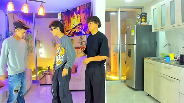 Nicoboys  online show from May 16, 2026, 5:26 am