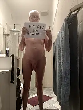 cuminmyface100 online show from May 5, 2026, 12:40 am