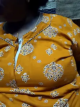 Snapshot of nilakutty chatting on April 10, 2026, 9:19 pm nilakutty online show from April 10, 2026, 9:19 pm