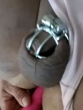 Luvtadressfem online show from May 7, 2026, 3:06 pm
