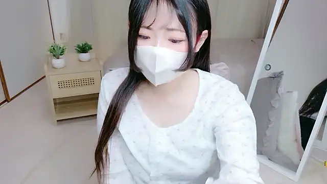 Satomi nn online show from May 9, 2026, 12:27 am