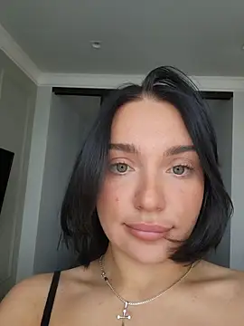 LucyHotty  online show from April 13, 2026, 10:10 am