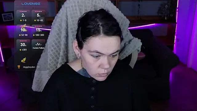 Snapshot of QwertyAnnie_Lbo chatting on April 9, 2026, 11:15 am QwertyAnnie Lbo online show from April 9, 2026, 11:15 am