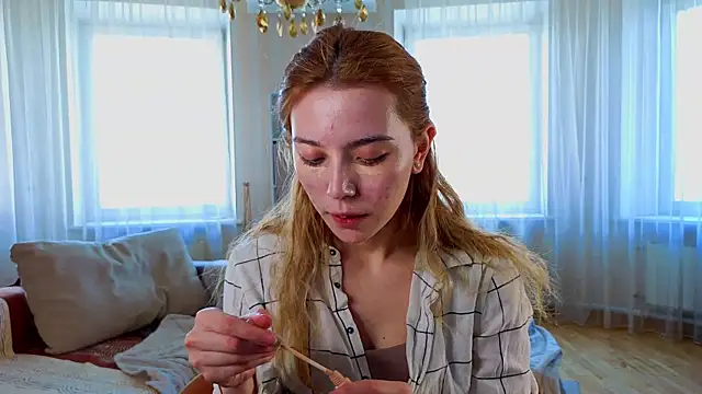 SonyaCubine online show from April 17, 2026, 6:05 am