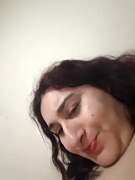 Snapshot of atesli_zumra chatting on April 12, 2026, 9:42 pm atesli zumra online show from April 12, 2026, 9:42 pm